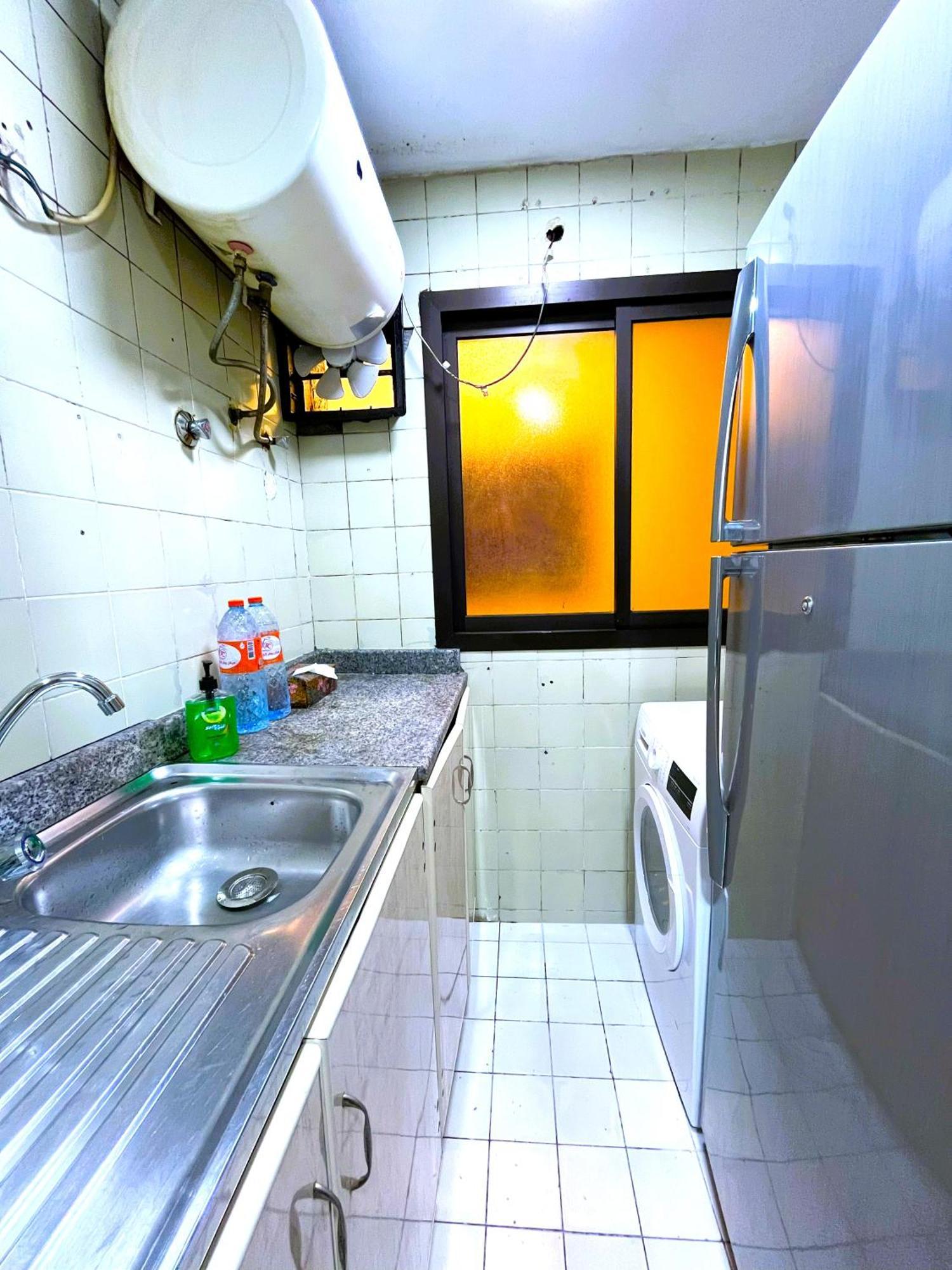 Yoko Luxury Hostel Дубай Экстерьер фото